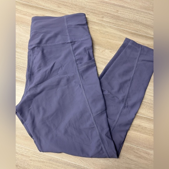Old Navy Pants - Old Navy Active High-Rise Leggings in Slate Lavender